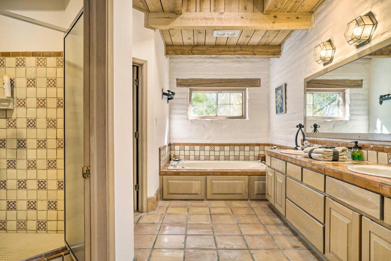 Las Cruces Home La Casa Blanca With Courtyard מראה חיצוני תמונה